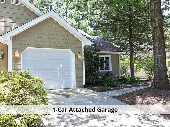 3rd image of 4104 Pin Oak Dr