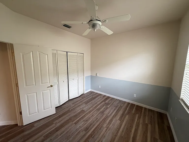 11330 Lakeland Cir — Photo 24