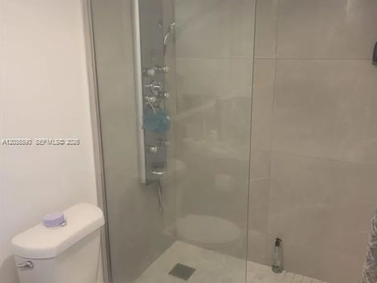 2555 Collins Ave #2207 — Photo 10