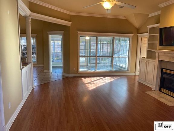 3rd image of 126 Steeplechase Cir