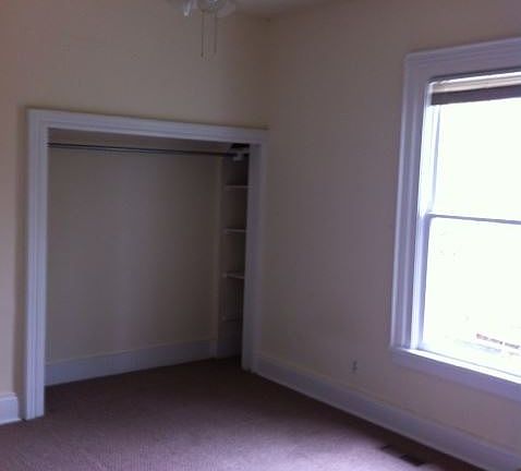 5th image of 319 Academy Ave APT A