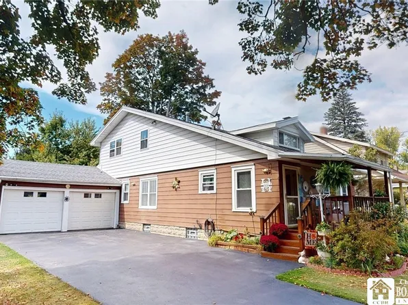 8 Southland Ave, Lakewood, NY 14750