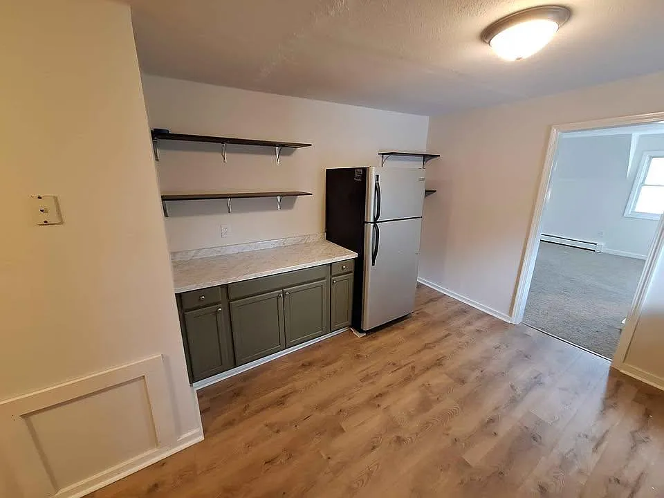 200 Elm St - Unit 2 — Photo 2