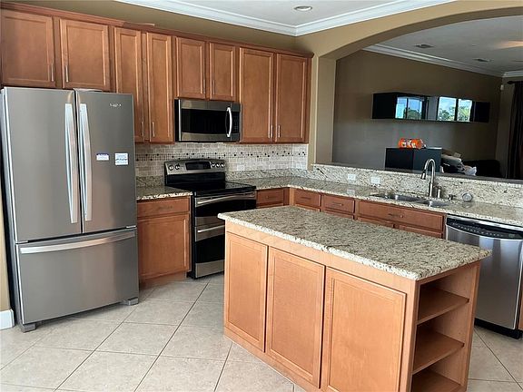 5th image of 7059 ISLAMORADA CIRCLE