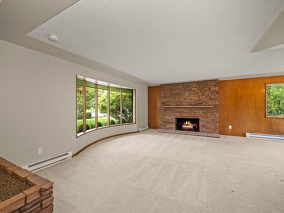3rd image of 13311 E Blossey Ave
