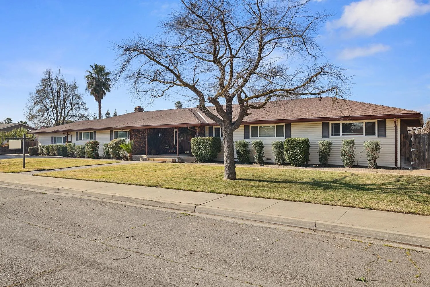 2225 Carmichael Way photo 1