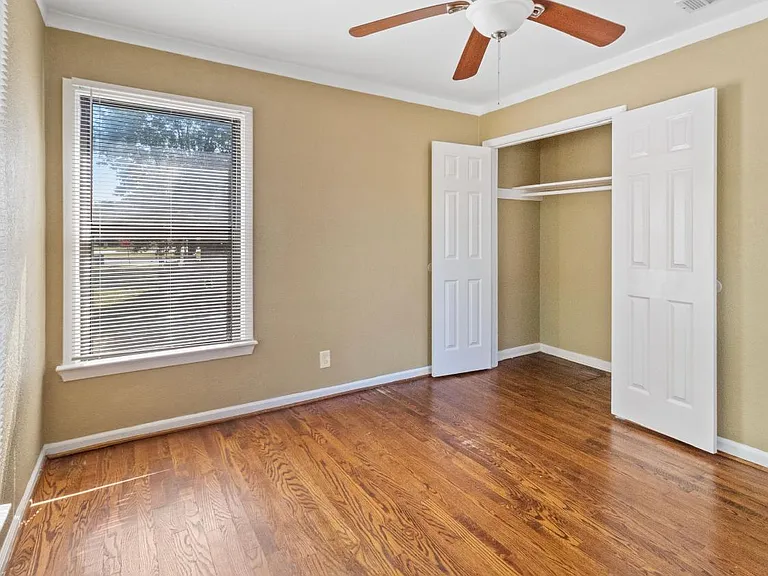 10911 Visalia Dr — Photo 10