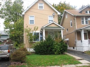 431 E 4th Ave, Roselle, NJ 07203