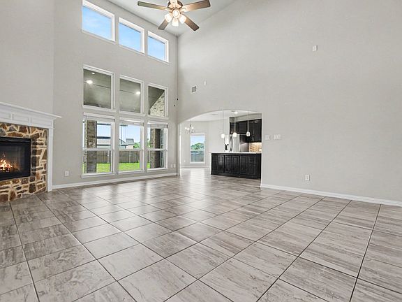 5th image of 1800 Wade Ct