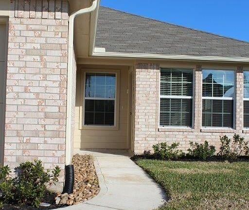 3rd image of 2422 Lago Mirado Way