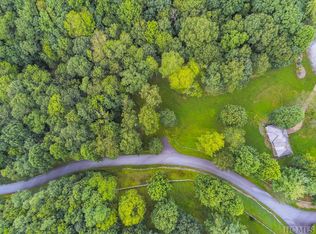 329 Meadowcrest Dr, Cashiers, NC 28717