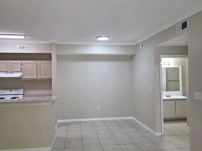 5610 Pinnacle Heights Cir #109 — Photo 3