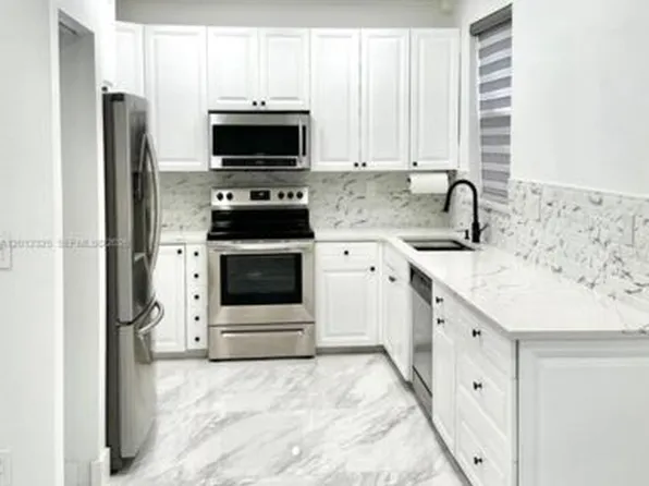 721 NW 170th Ter, Pembroke Pines, FL 33028