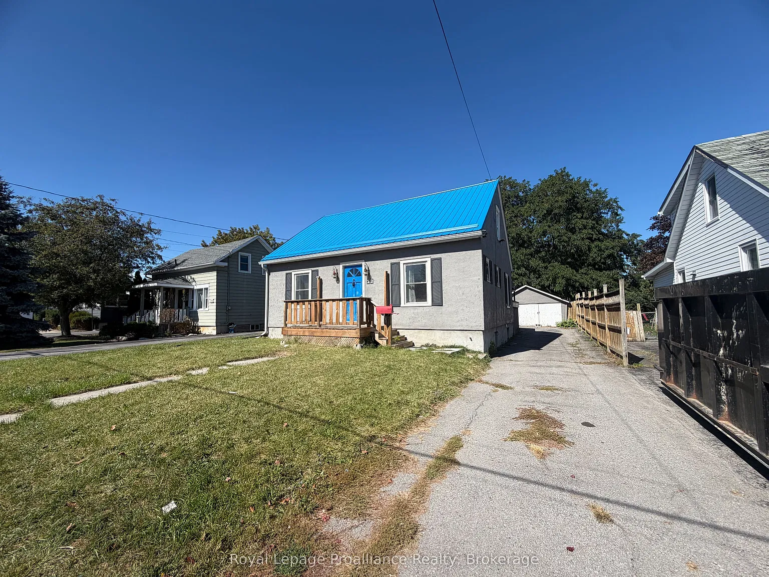 3 bed, $2,100 — Photo 2