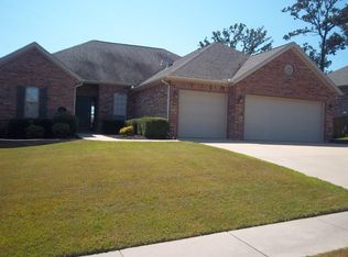 450 Halleck Coach Rd, Centerton, AR 72719