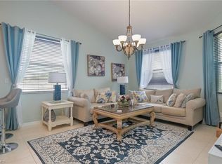 1320 Mariposa Cir APT 201, Naples, FL 34105