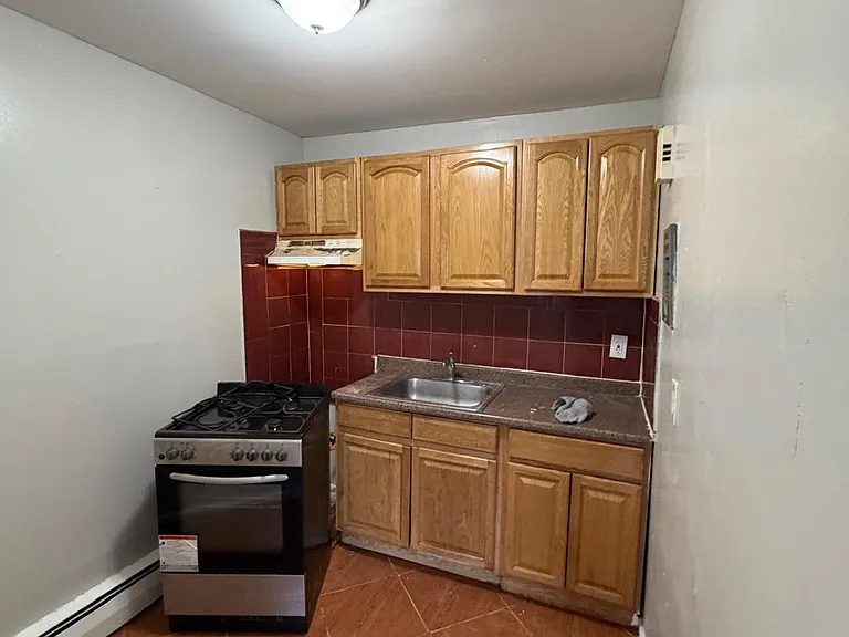 89 Wagner Pl #D1 — Photo 4