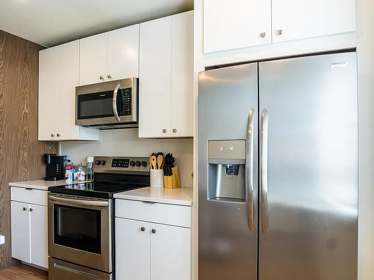 2160 Riverside Ave #5 — Photo 9