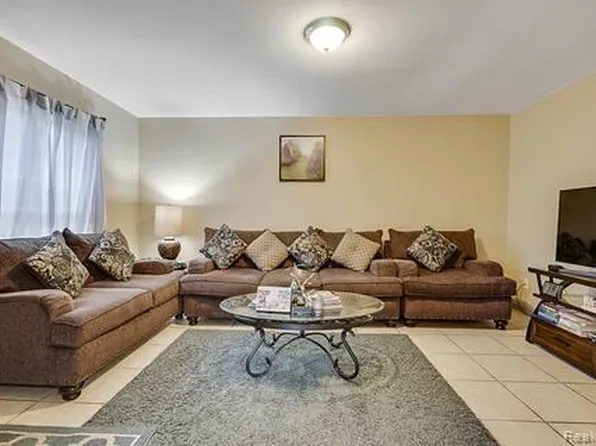 26387 Alden St, Madison Heights, MI 48071