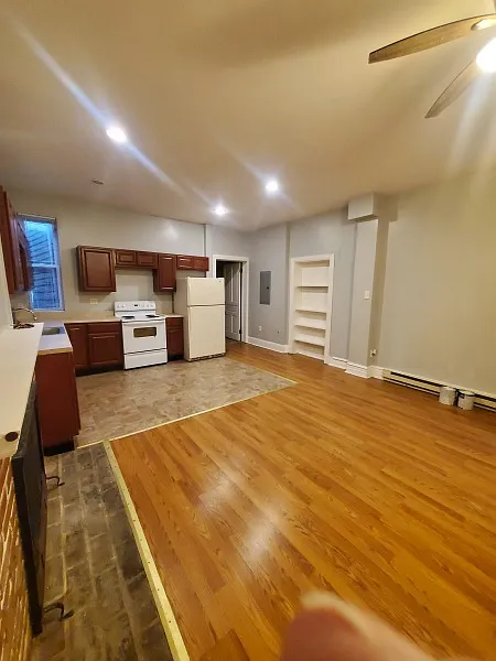 1 bed, $995 — Photo 2