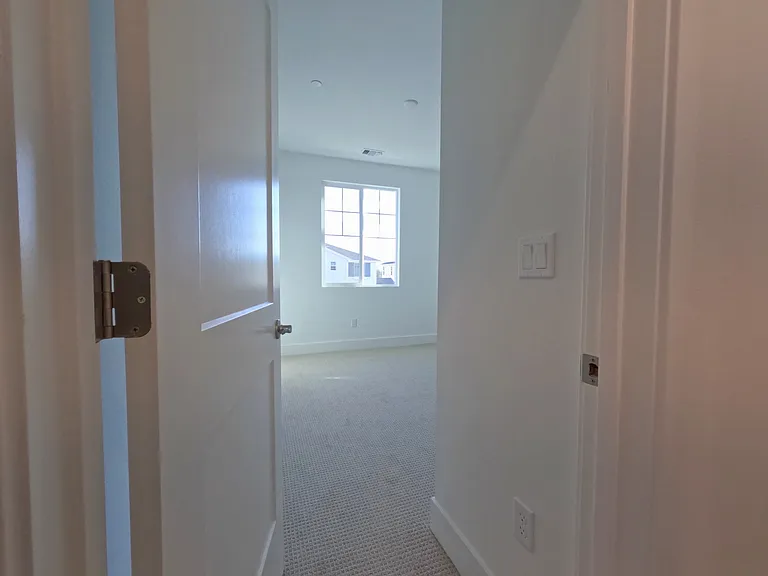 2716 Amora Cir — Photo 24