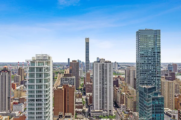 Rented by Compass | media 27