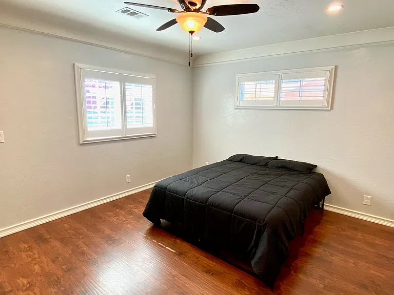 11319 Martha St — Photo 16