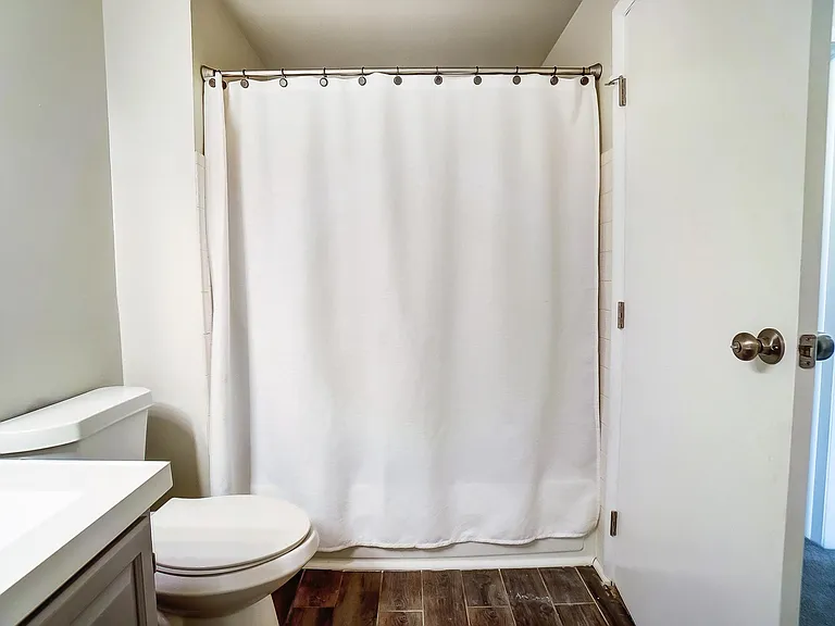 4216 Silver Oak St — Photo 16