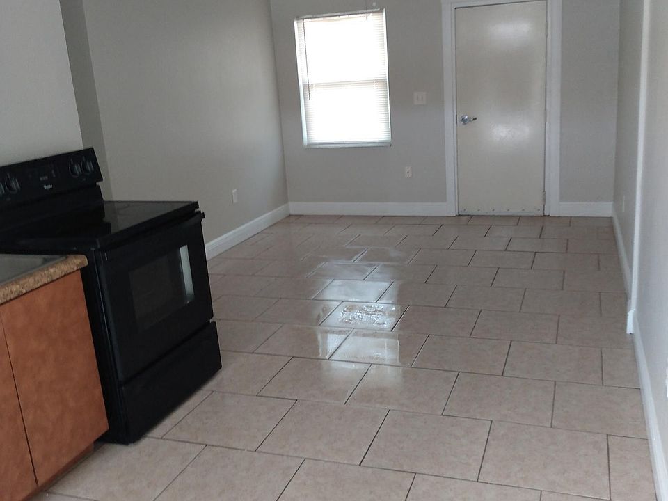 1st image of 408 Preston St #B