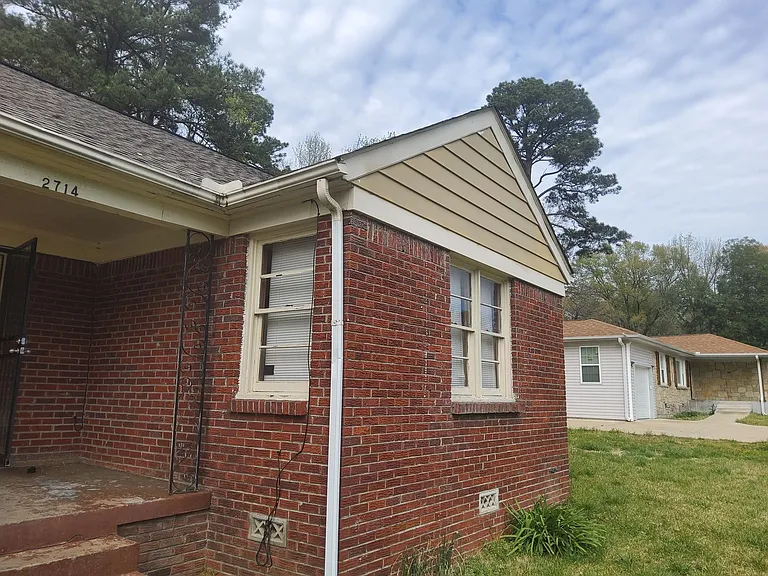2714 James Rd — Photo 10