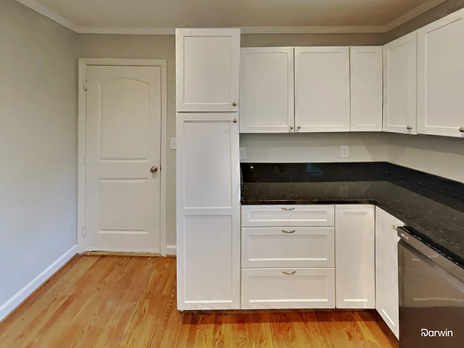 3 bed, 2.0 bath, 1459 sqft, $2,125 — Photo 3