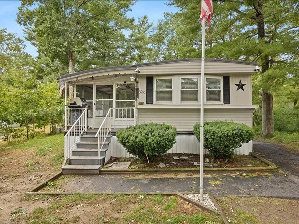 32-6 S Mdw Village, Carver, MA 02330