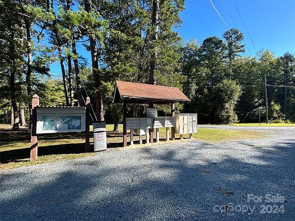 4th image of Na Elderberry Lane 528 #526-527-529