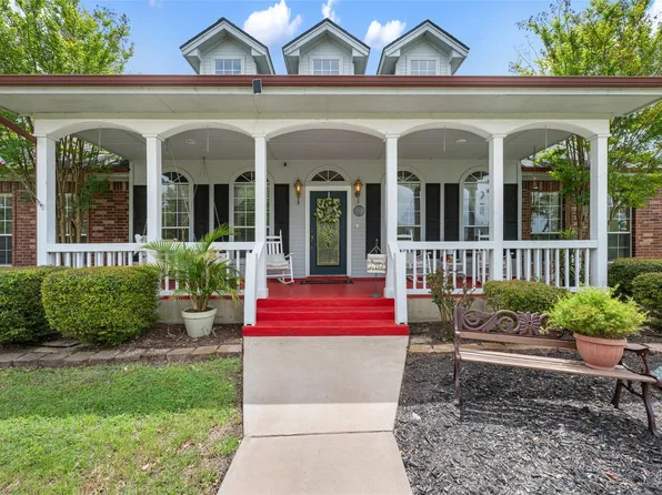 391 Liberty Dr, Liberty Hill, TX 78642