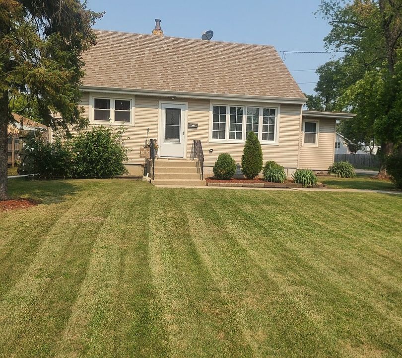 1st image of 10102 W Lyndale Ave