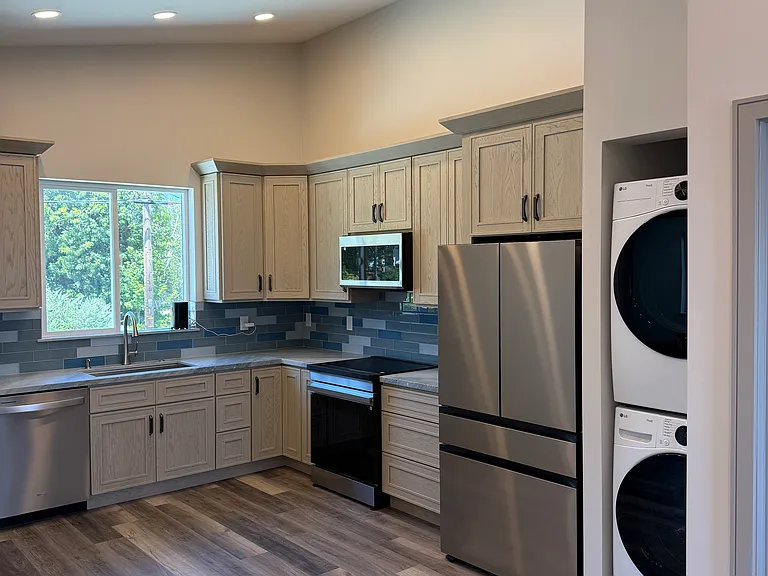 801 Vale View Dr #B — Photo 32