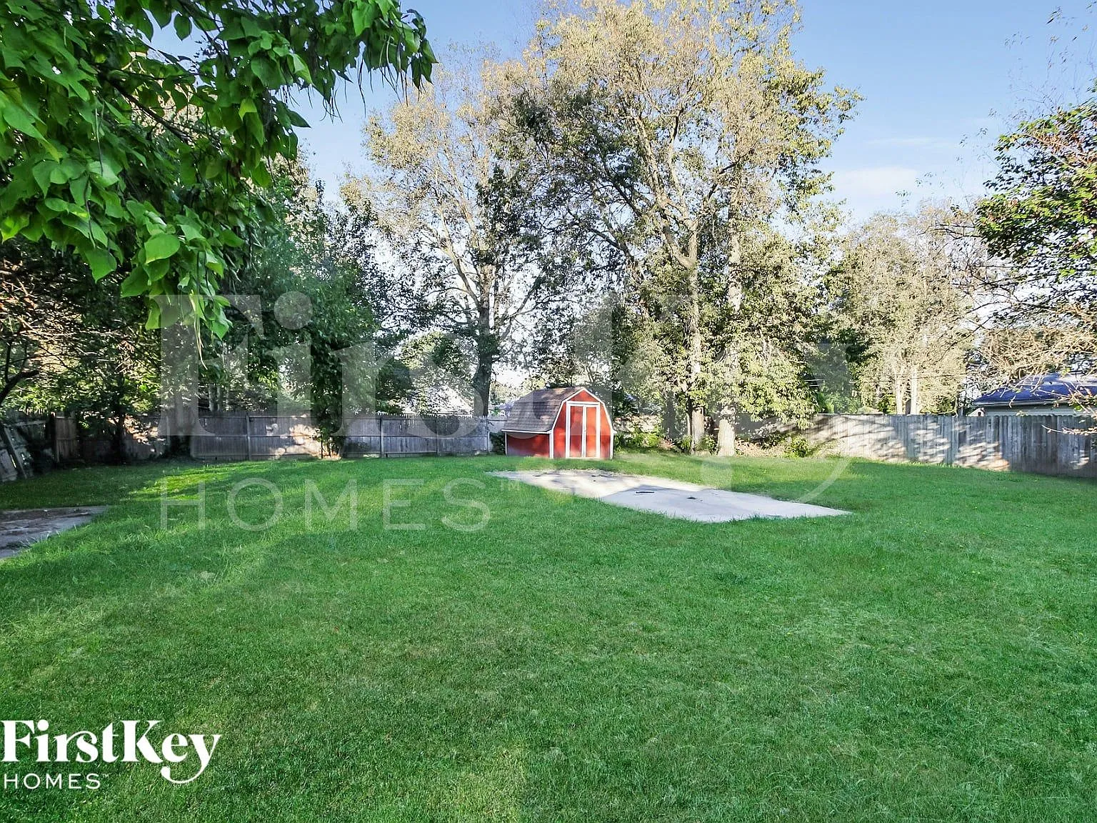 4 bed, 1.0 bath, 1488 sqft, $2,345 — Photo 2