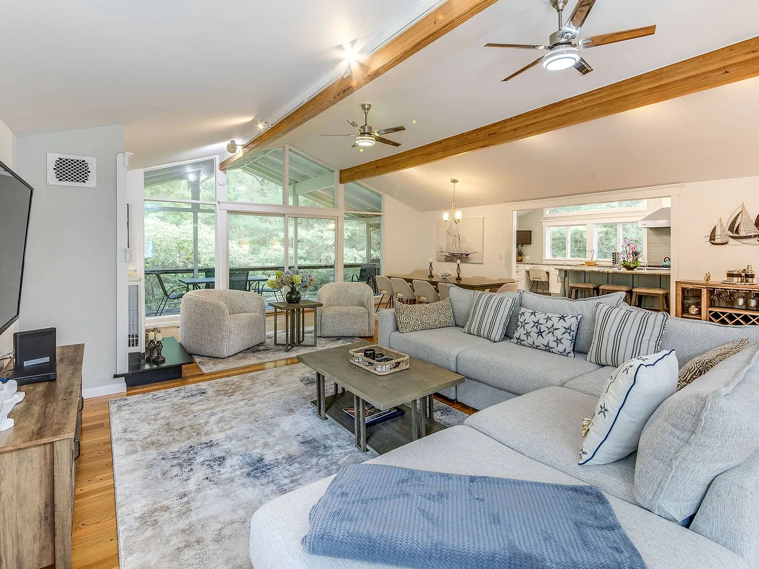 Renovated Bright Contemporary Checks All Boxes — Photo 3