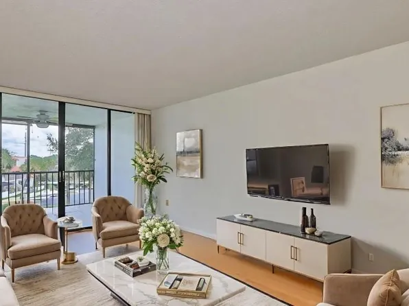 2424 W Tampa Bay Blvd APT M301, Tampa, FL 33607