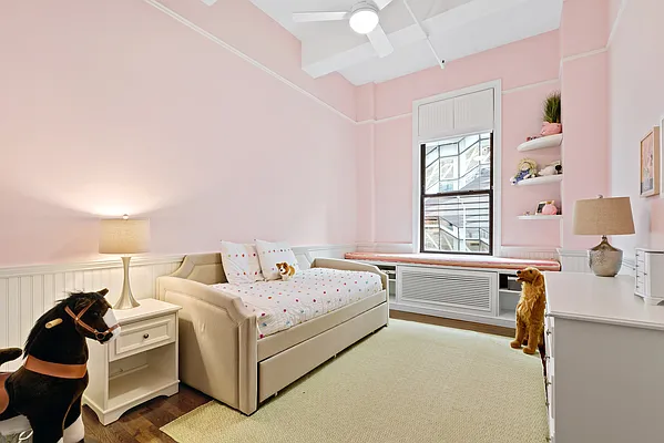 Sold by Compass | media 18