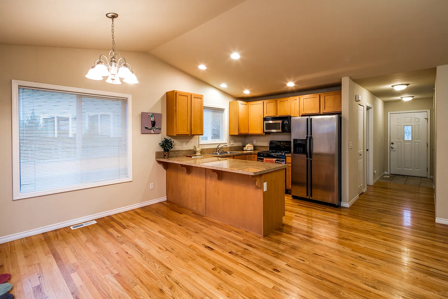 3 bed, 1134 sqft, $2,795 — Photo 2