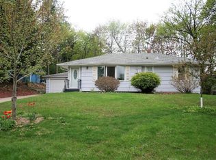 2522 Roth Pl, White Bear Township, MN 55110