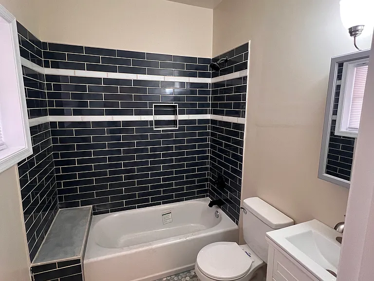 1005 W High St — Photo 10