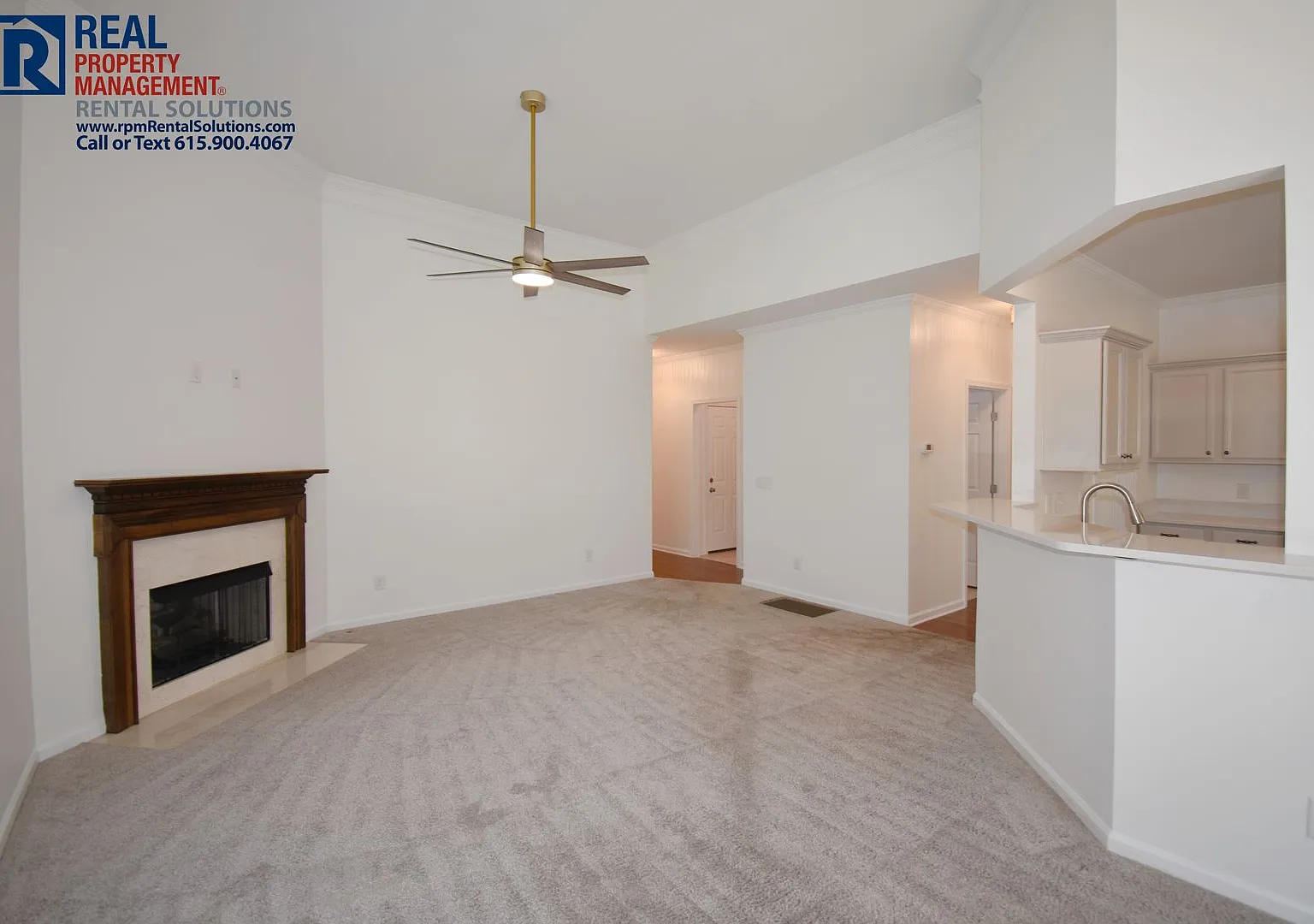 Wonderful 4 bedroom brick home in great Spring Hill location! Attached garage and deck! — Photo 4