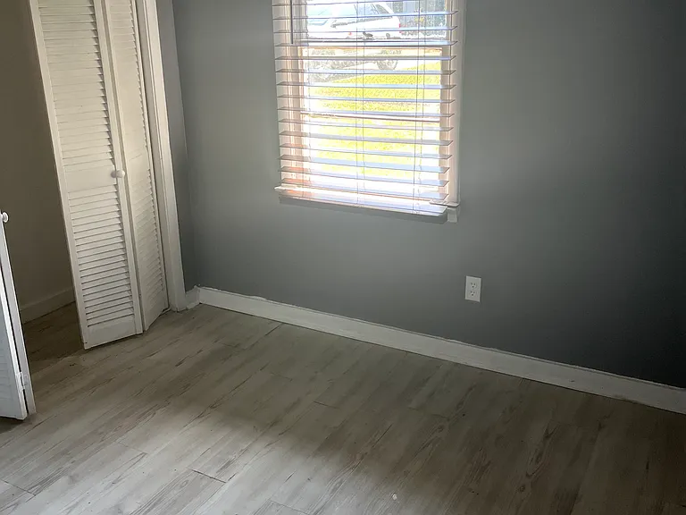 3115 Michigan Ct — Photo 5
