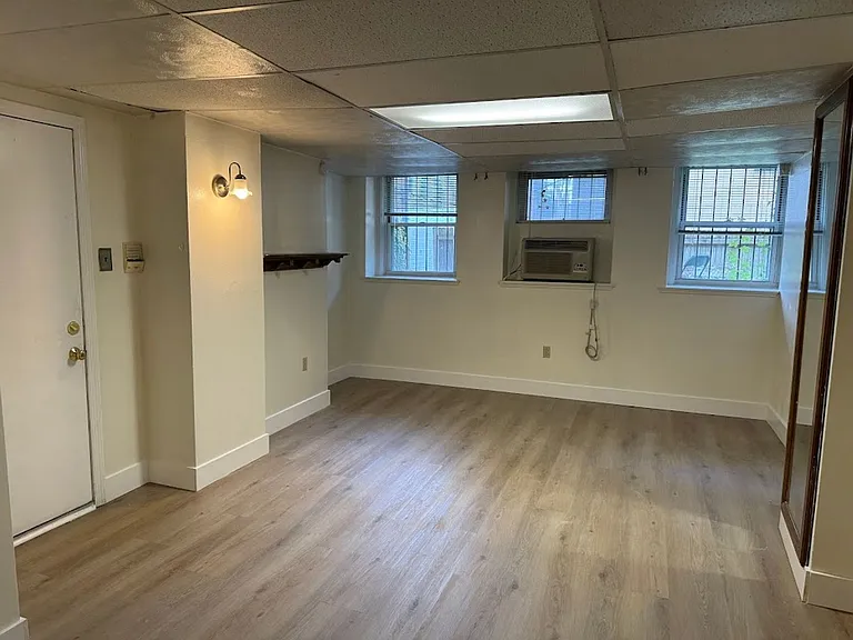 5533 5th Avenue — Photo 3