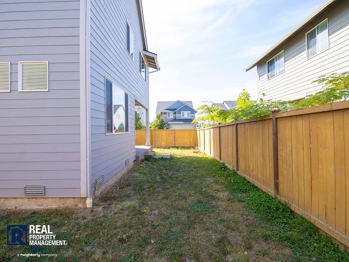 Spacious 5-Bedroom Corner-Lot Home with 3-Car Garage & Covered Patio — Photo 2