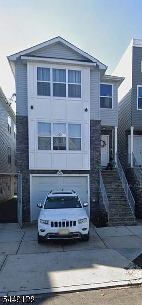 1st image of 266 2nd Ave #2