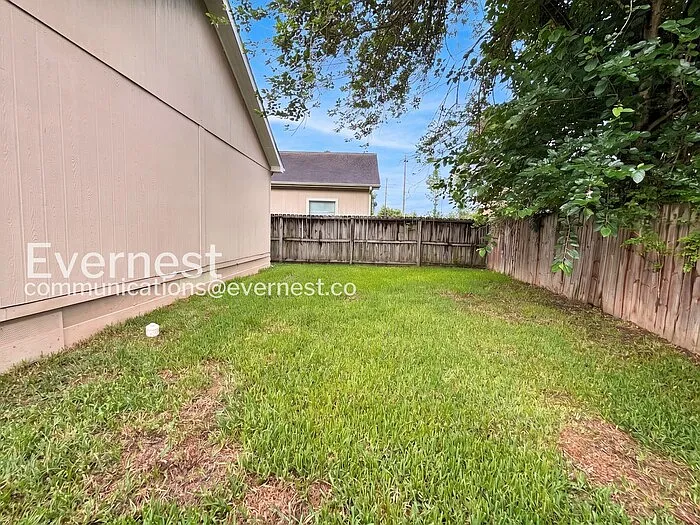 11711 Greenglen Dr — Photo 21