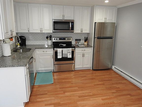 4th image of 23 Orchard Ave #A